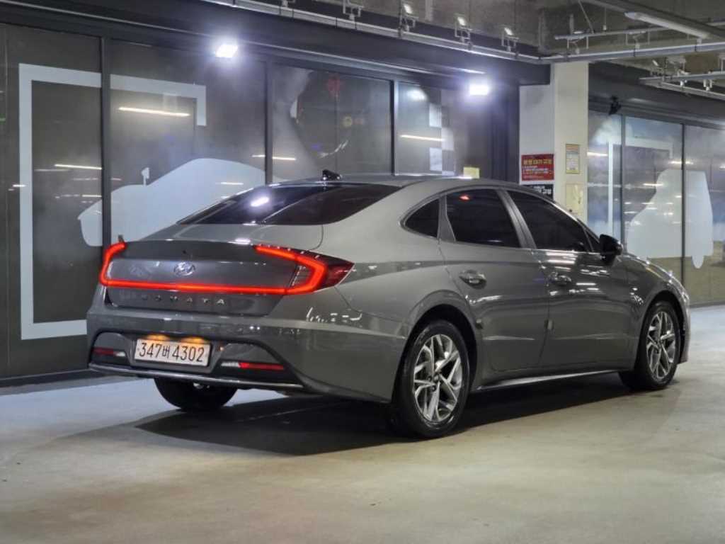 HYUNDAI Sonata - Vista 4