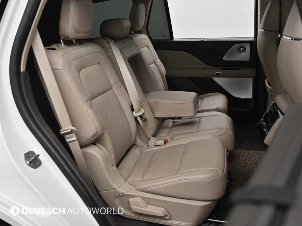 Lincoln Aviator - Vista 12