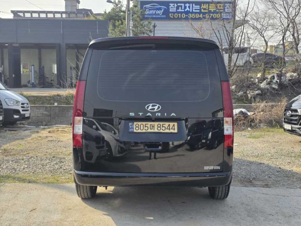 HYUNDAI Staria - Vista 3
