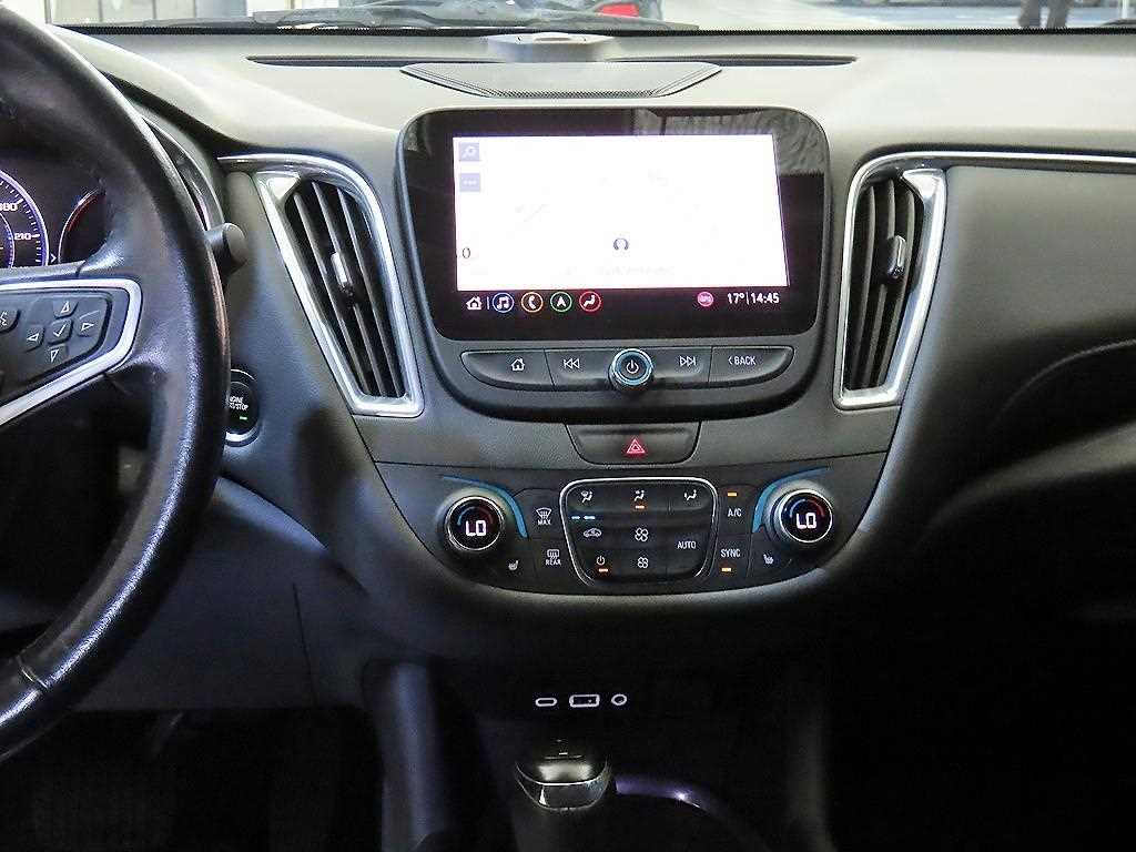 Chevrolet Malibu - Vista 11