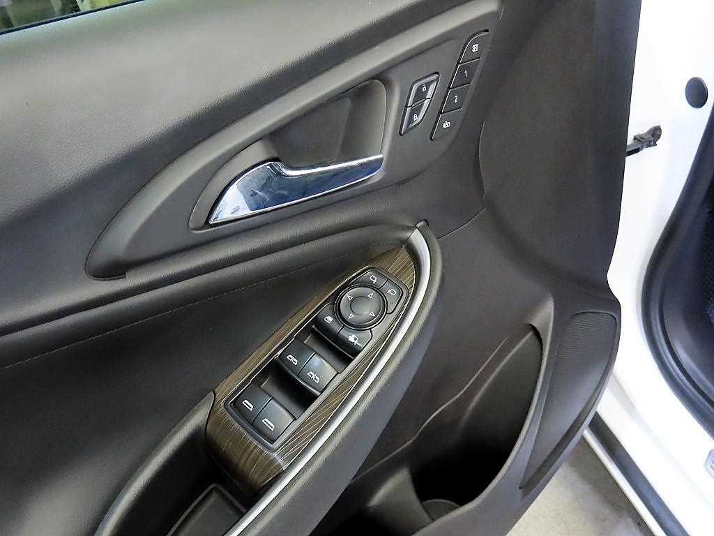 Chevrolet Malibu 2017 Blanco - Importación desde Corea - HF Imports Iquique - Foto 13