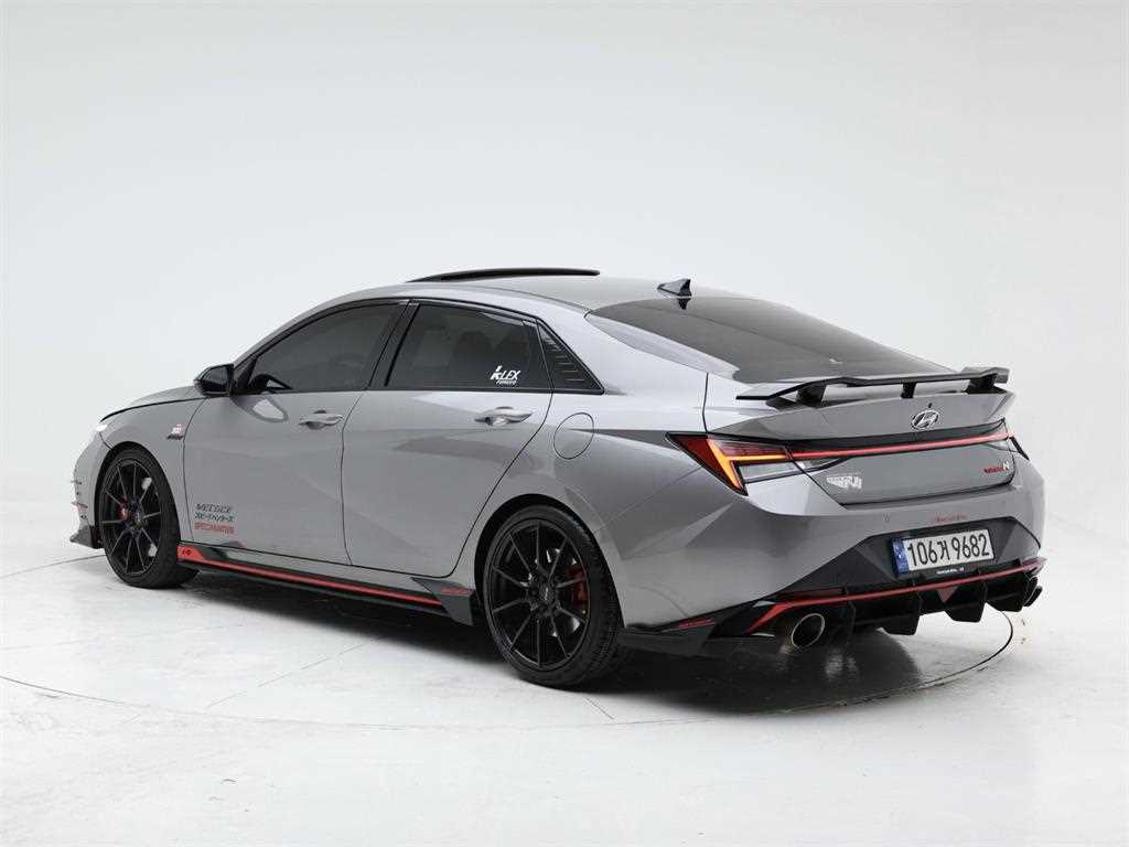 HYUNDAI Avante - Vista 4