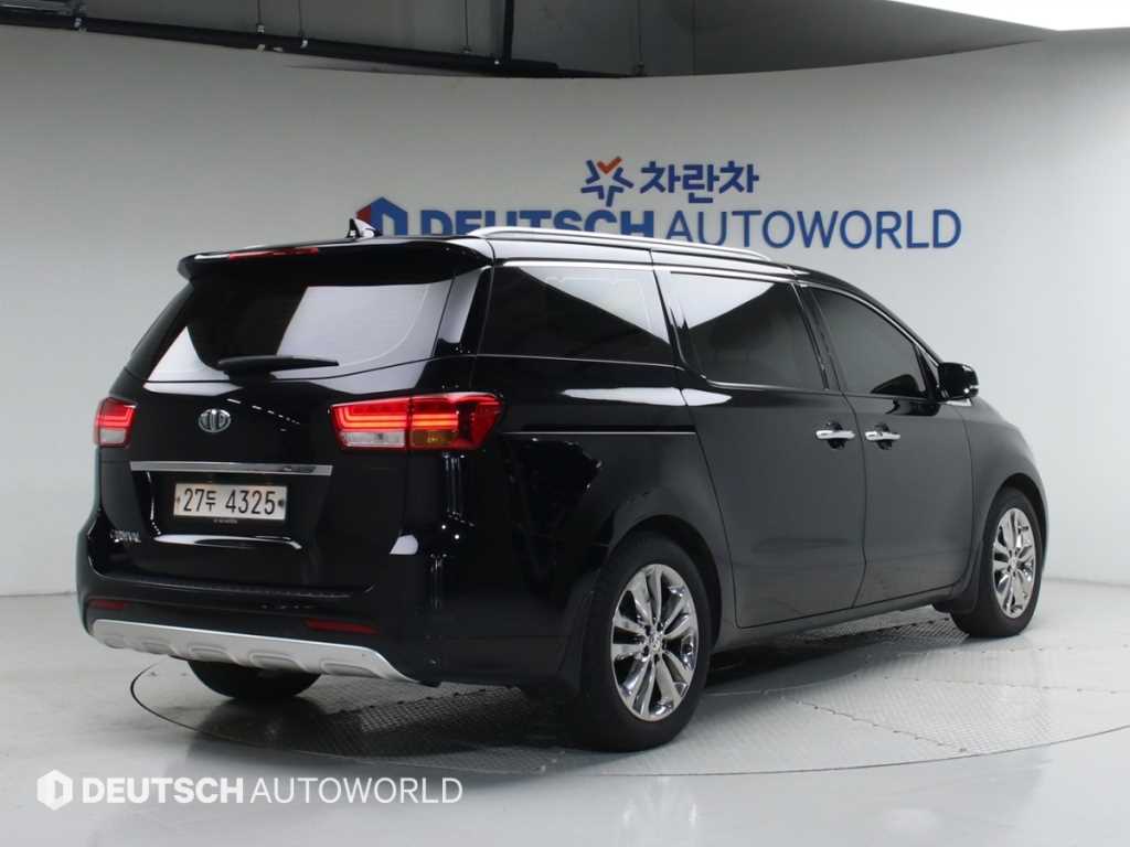 KIA Carnival - Vista 2