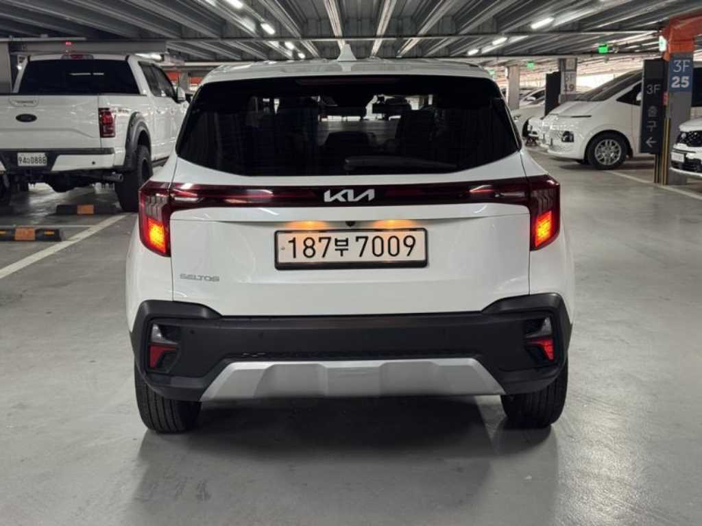 KIA Seltos - Vista 5