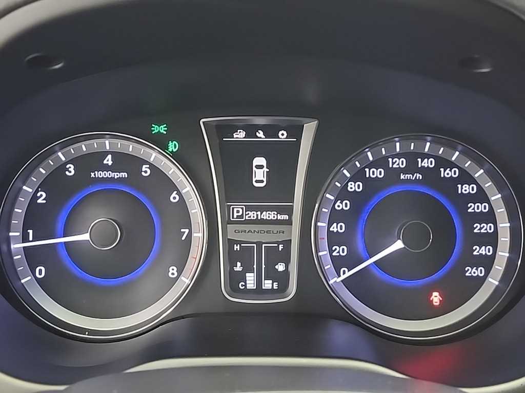 HYUNDAI Grandeur - Vista 6