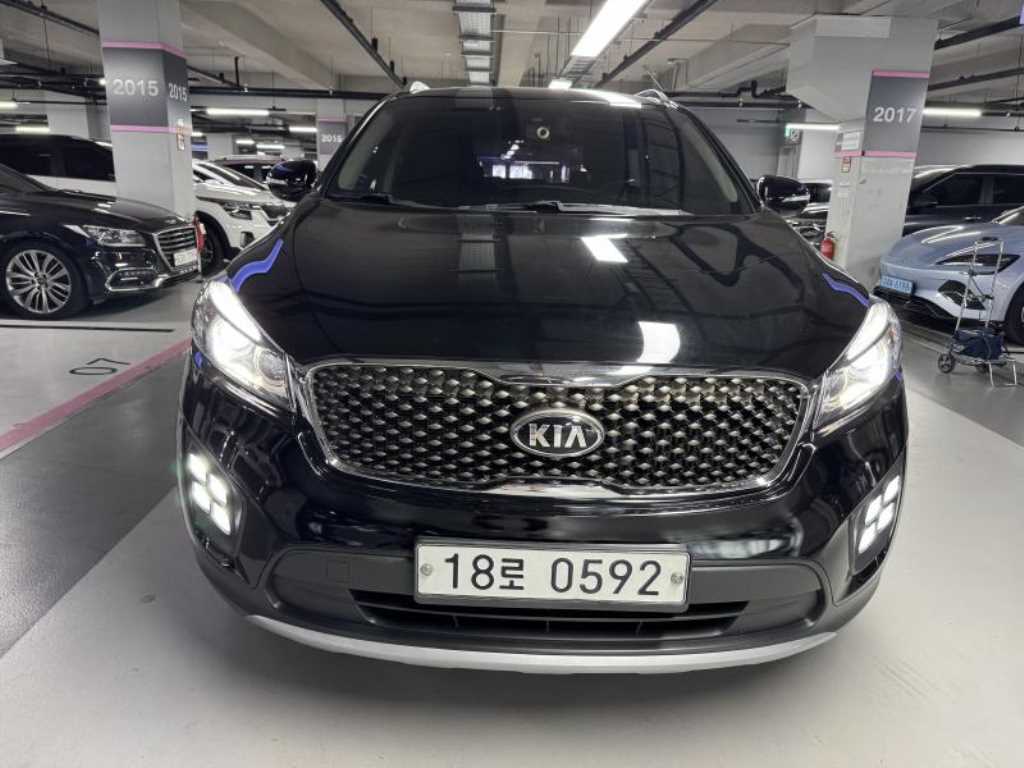KIA Sorento 2016 Negro - Importación desde Corea - HF Imports Iquique - Foto 1