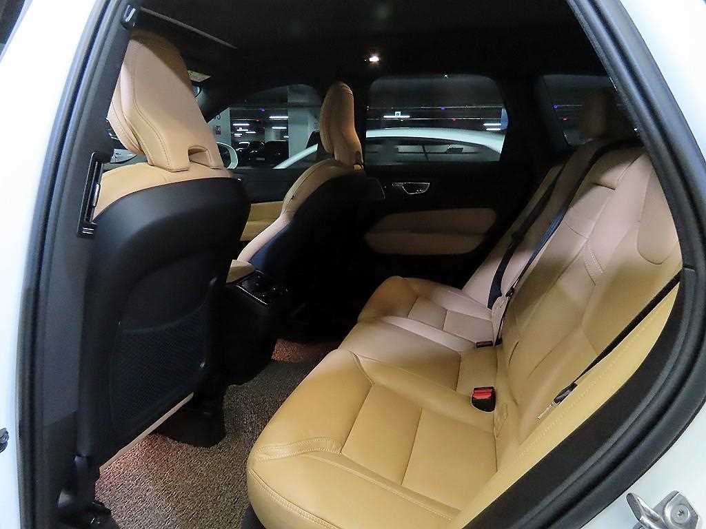 Volvo XC60 - Vista 7