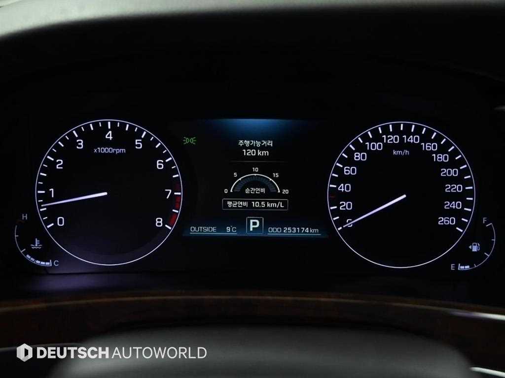 HYUNDAI Equus - Vista 8