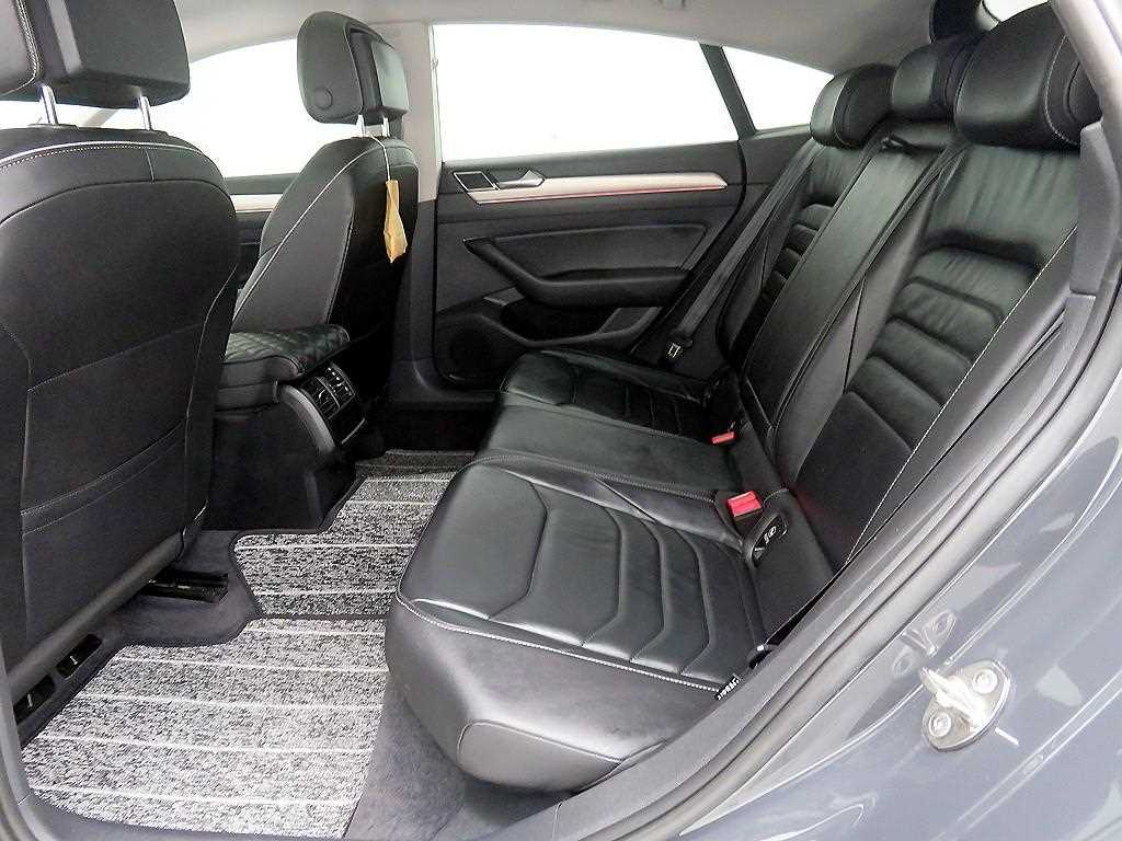 Volkswagen Arteon - Vista 8