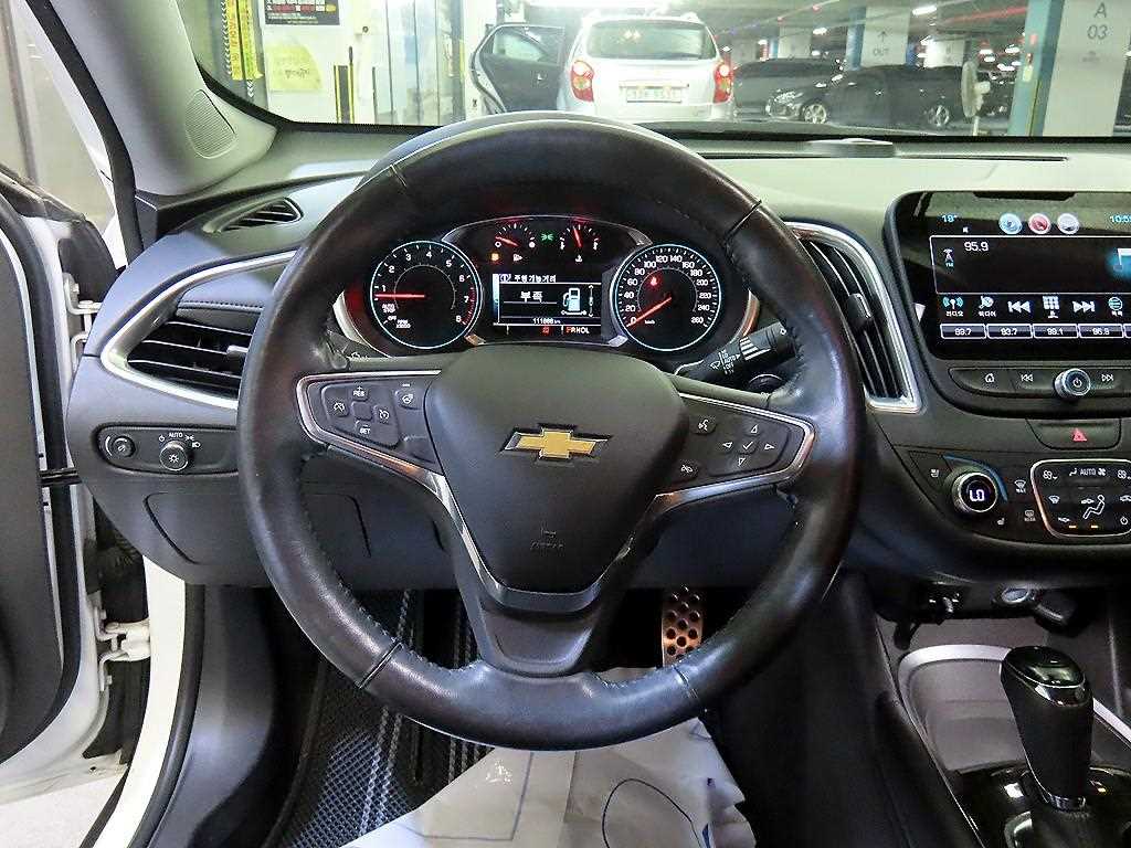 Chevrolet Malibu - Vista 8