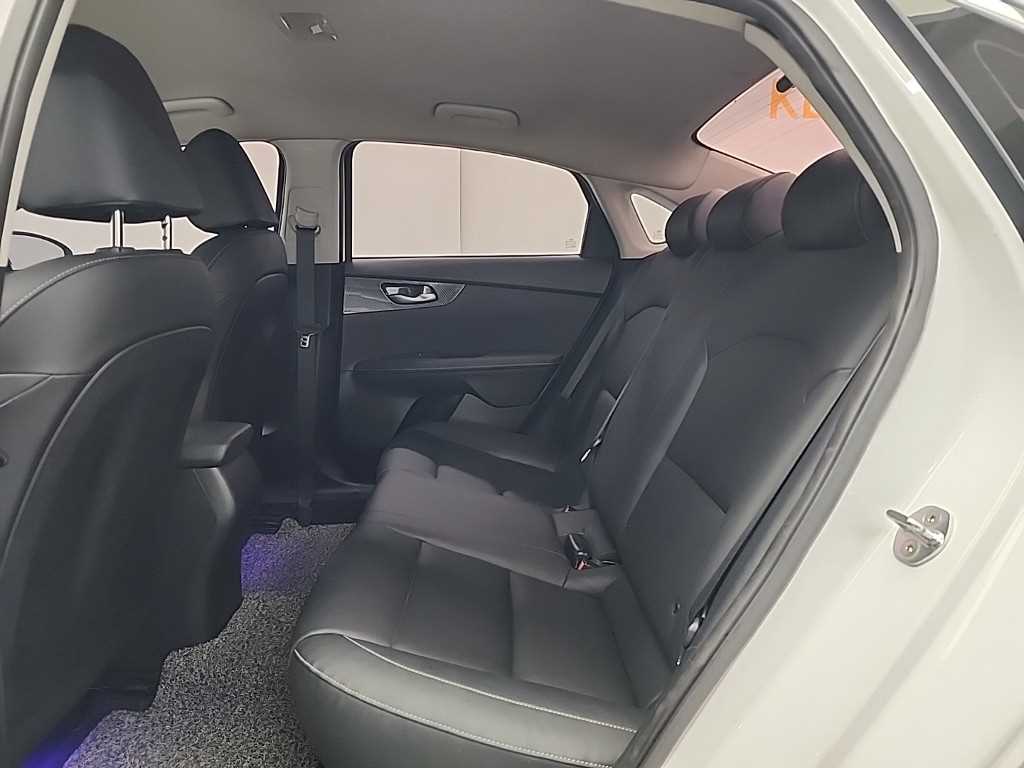 KIA K3 2019 Blanco - Importación desde Corea - HF Imports Iquique - Foto 13