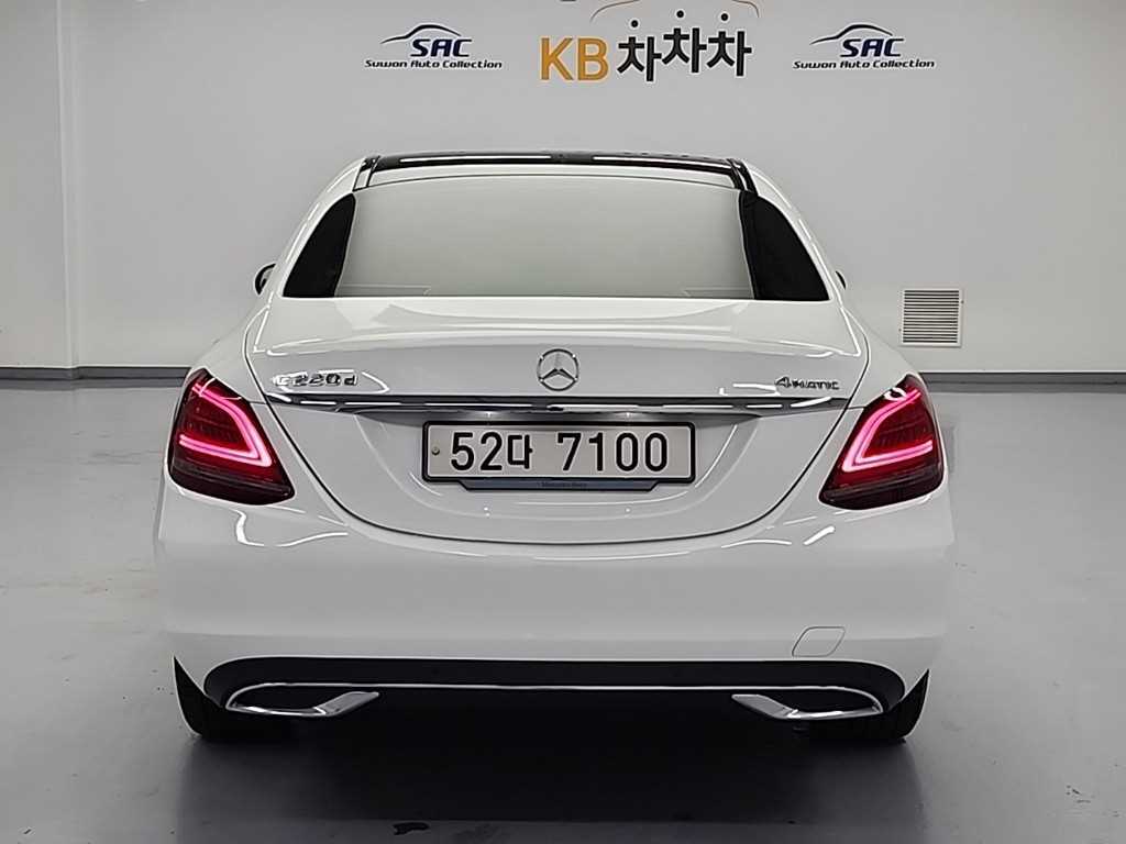 Mercedes Benz C Class - Vista 3