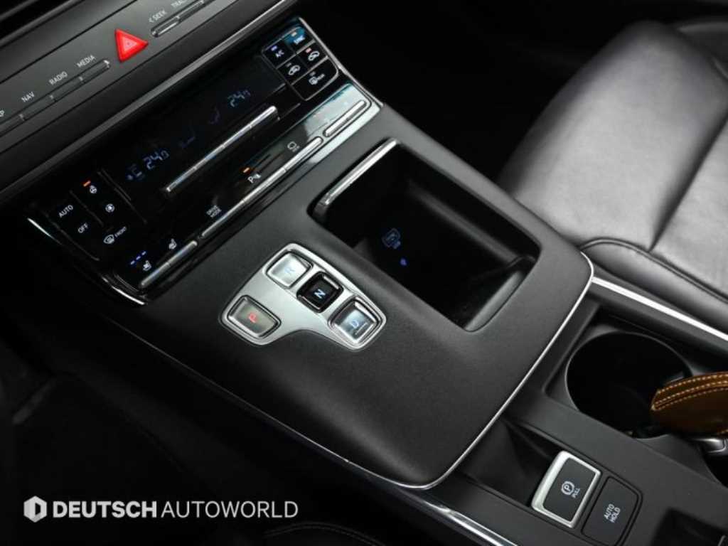 HYUNDAI Grandeur - Vista 9