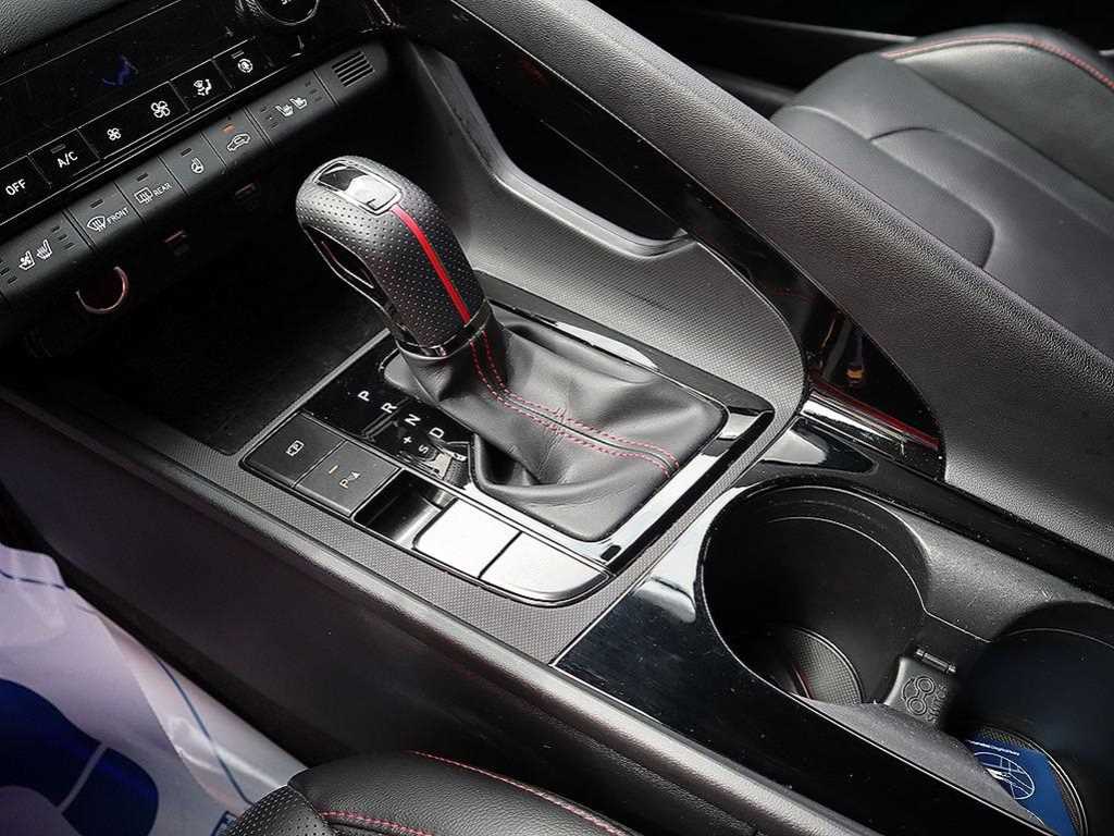 HYUNDAI Avante - Vista 12