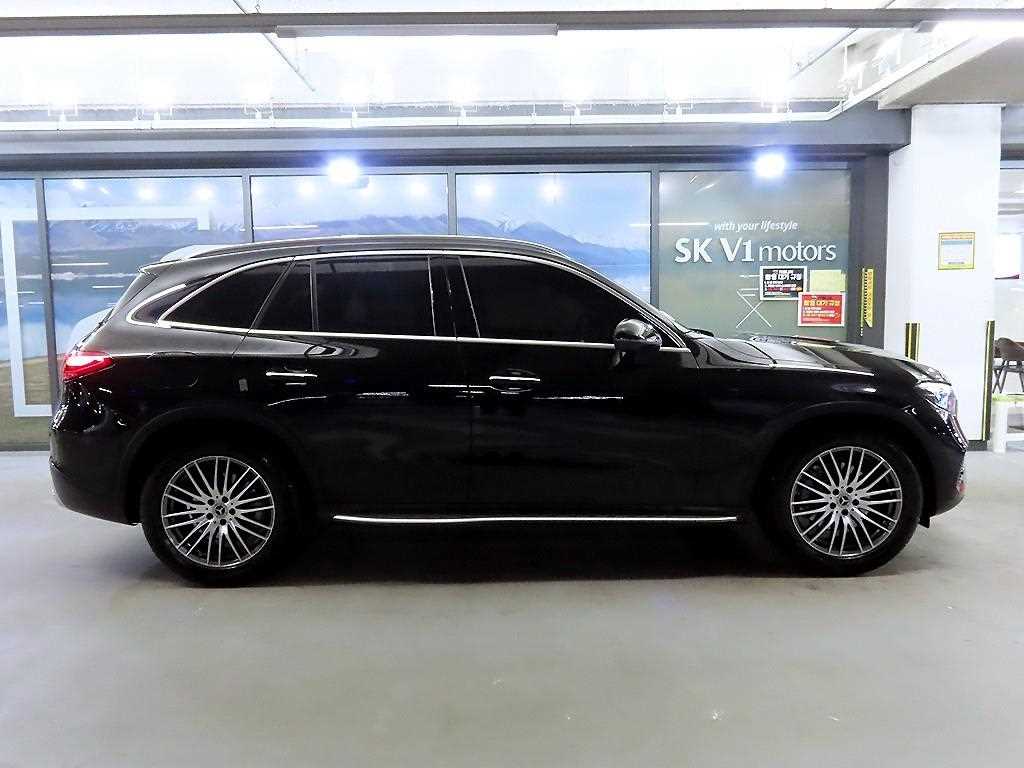 Mercedes Benz GLC Class - Vista 3