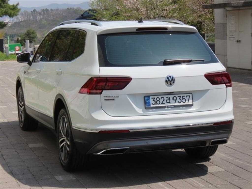 Volkswagen Tiguan - Vista 4