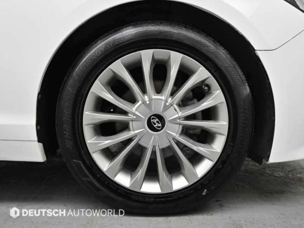 HYUNDAI Sonata - Vista 5