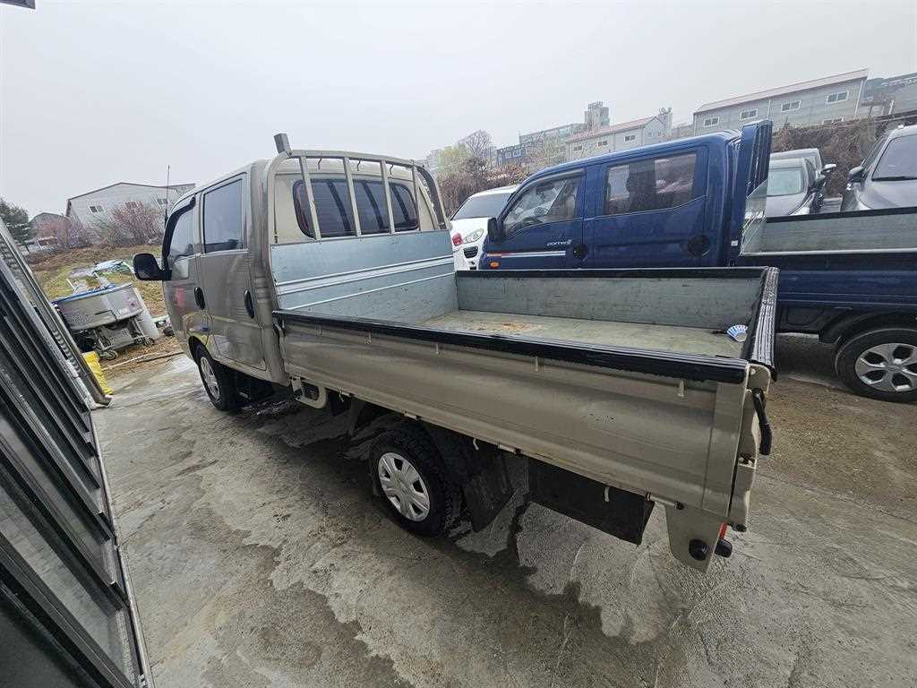Small Truck Cargo (small) - Vista 4
