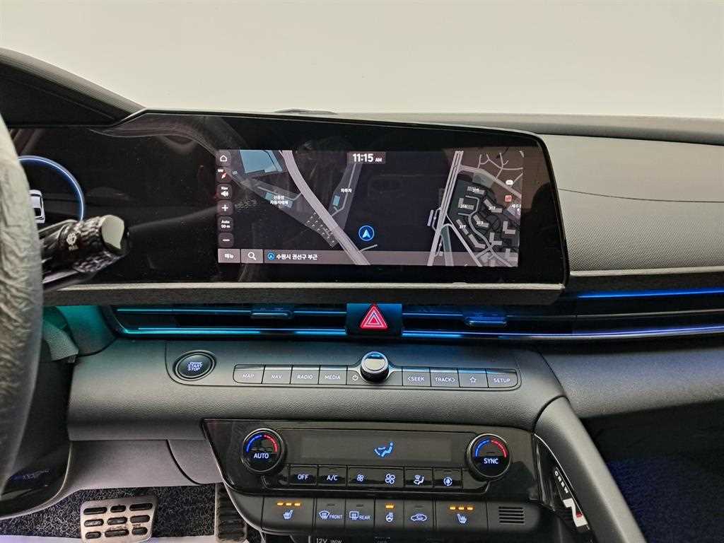 HYUNDAI Avante - Vista 9