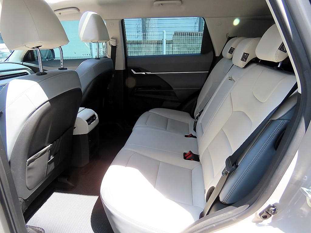 Ssangyong Torres - Vista 6