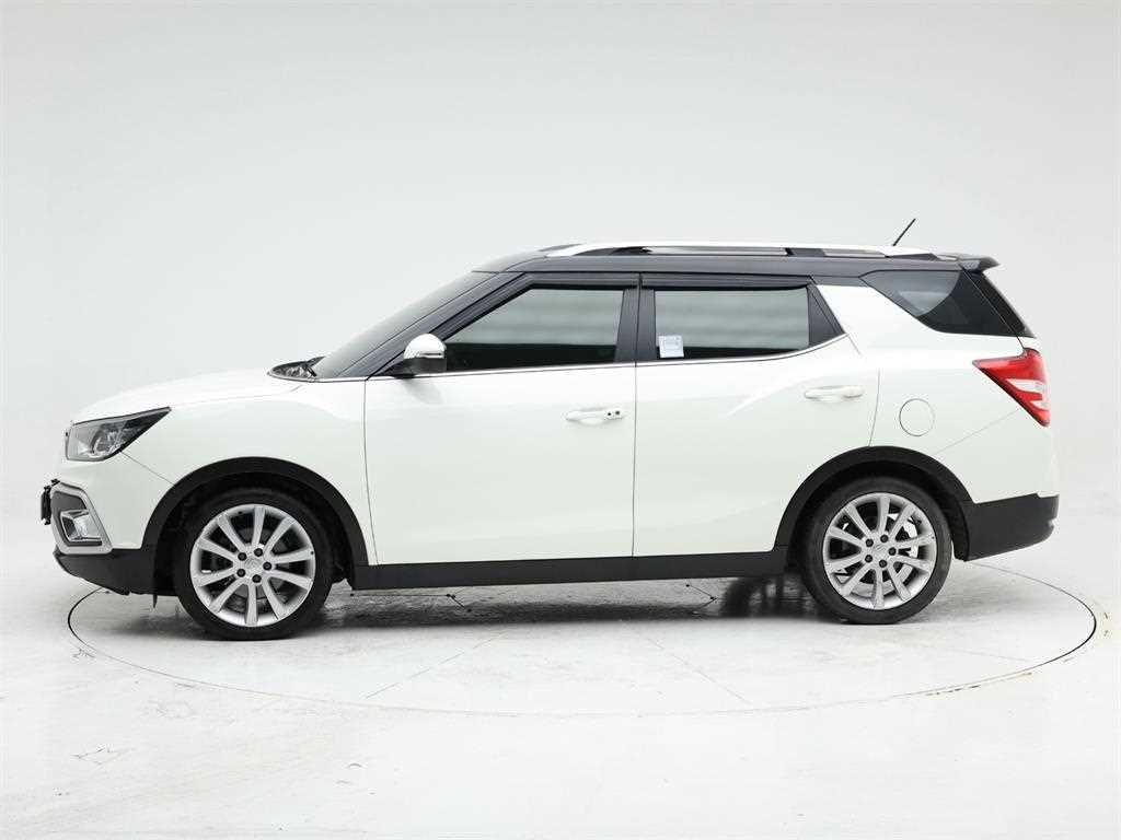 Ssangyong Tivoli - Vista 3