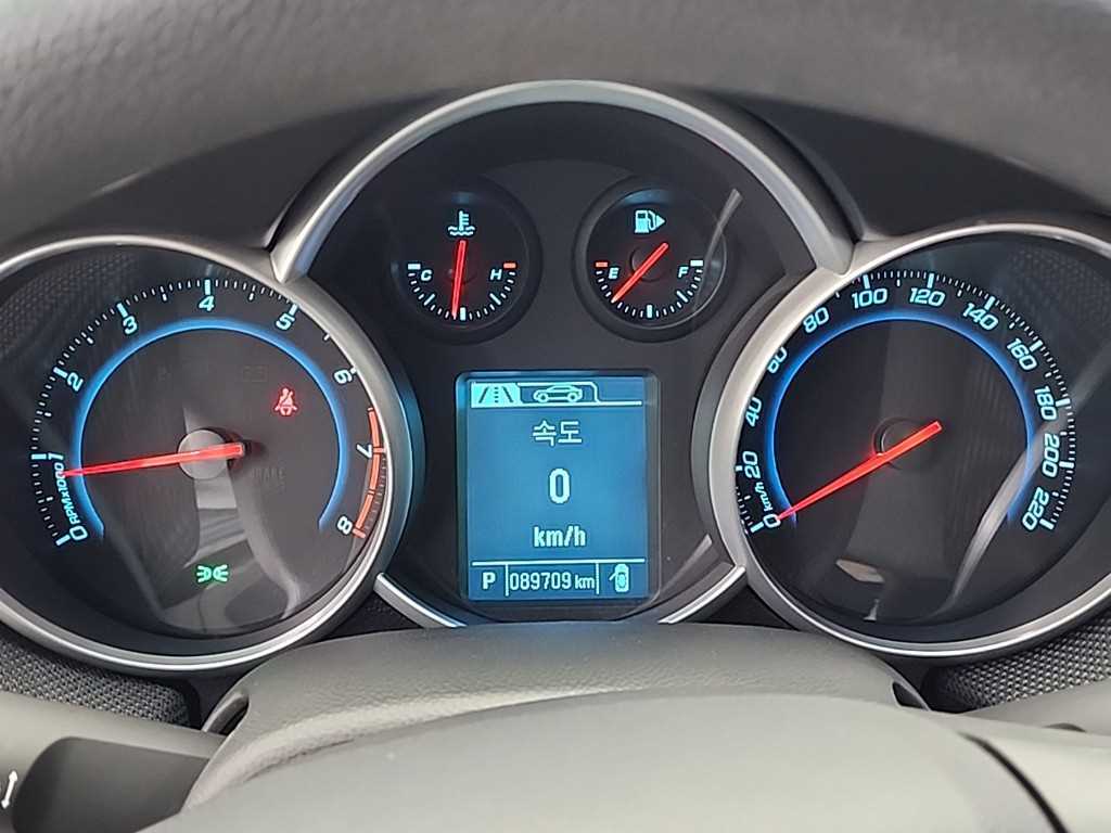 Chevrolet Cruise - Vista 6