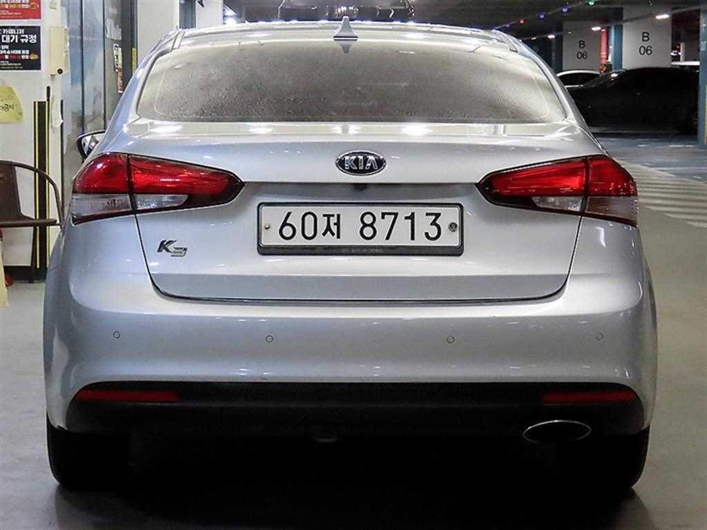 KIA K3 - Vista 5