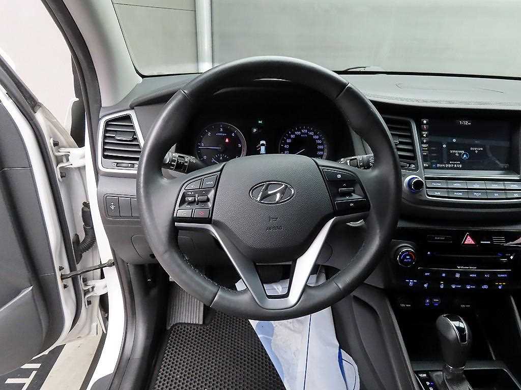HYUNDAI Tucson - Vista 9