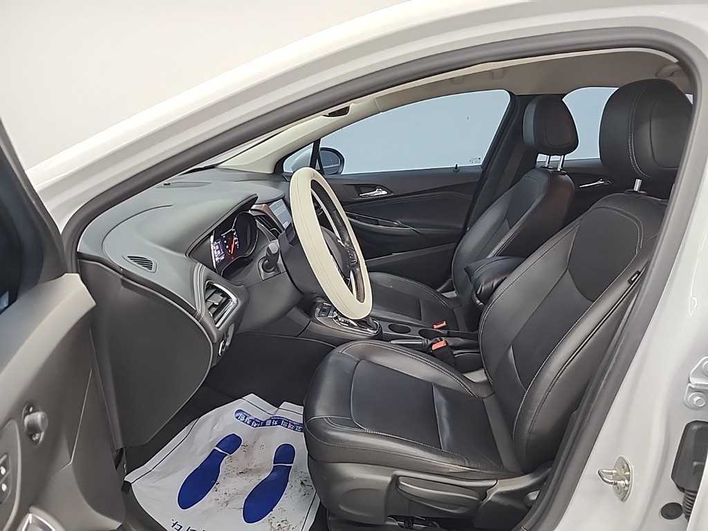 Chevrolet Cruise - Vista 11