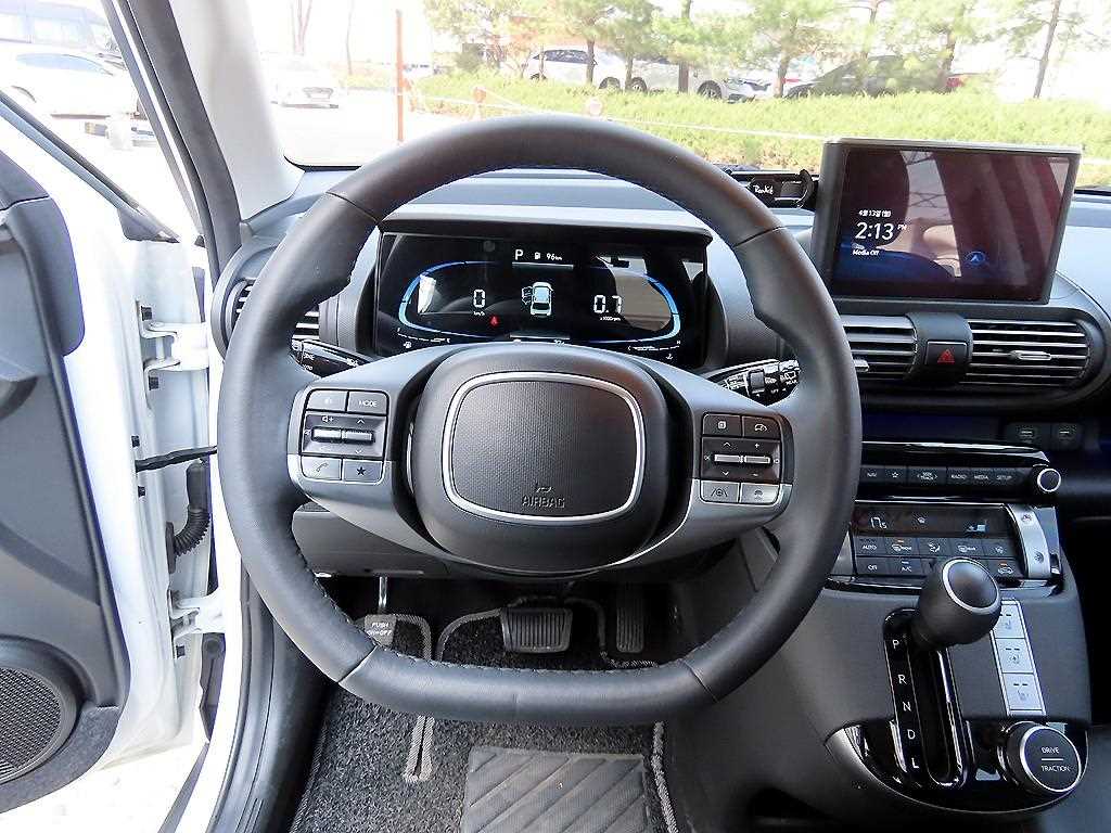 HYUNDAI Casper - Vista 8