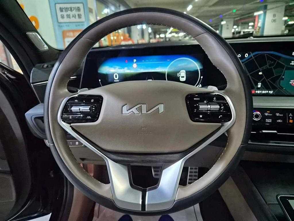 KIA K8 - Vista 8