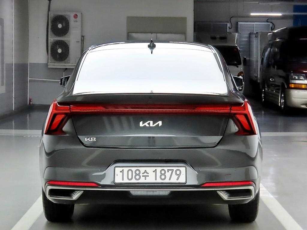 KIA K8 - Vista 3