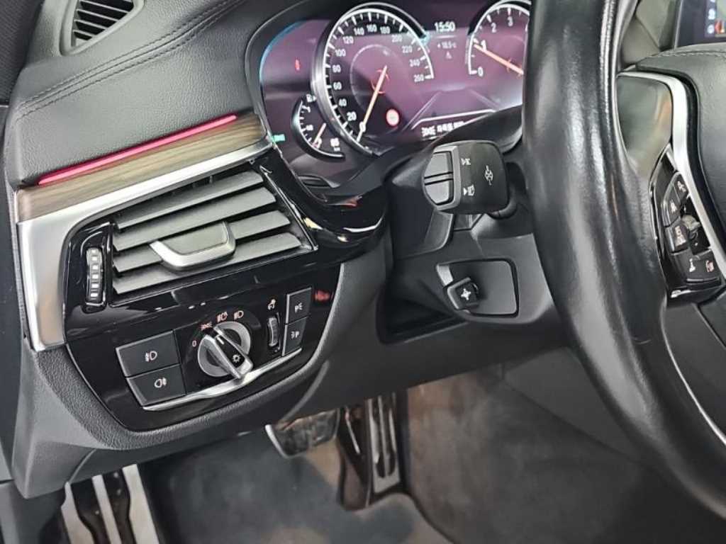 BMW 5 Series 2018 Gris - Importación desde Corea - HF Imports Iquique - Foto 15