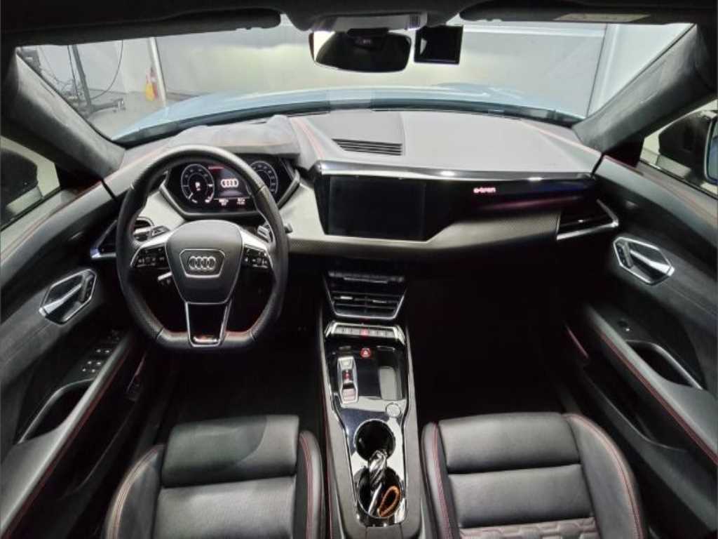 Audi RS e-tron GT - Vista 7