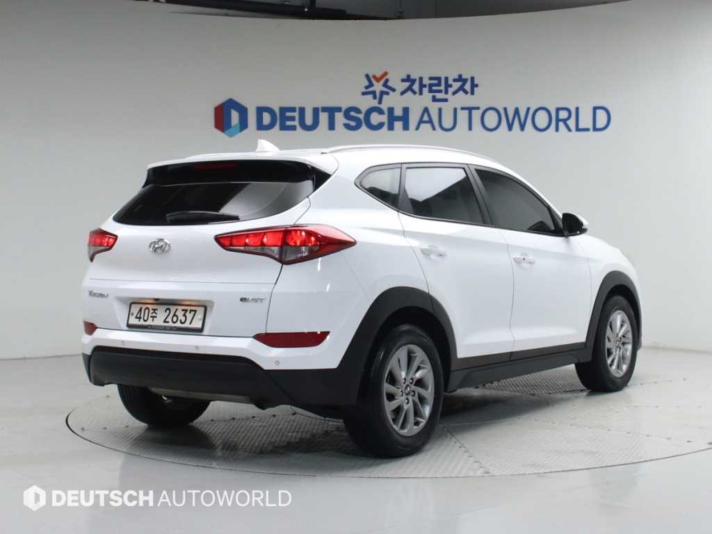 HYUNDAI Tucson - Vista 4