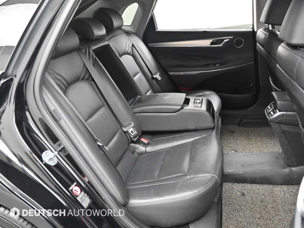 HYUNDAI Grandeur - Vista 12