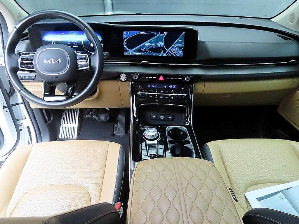 KIA Carnival - Vista 7