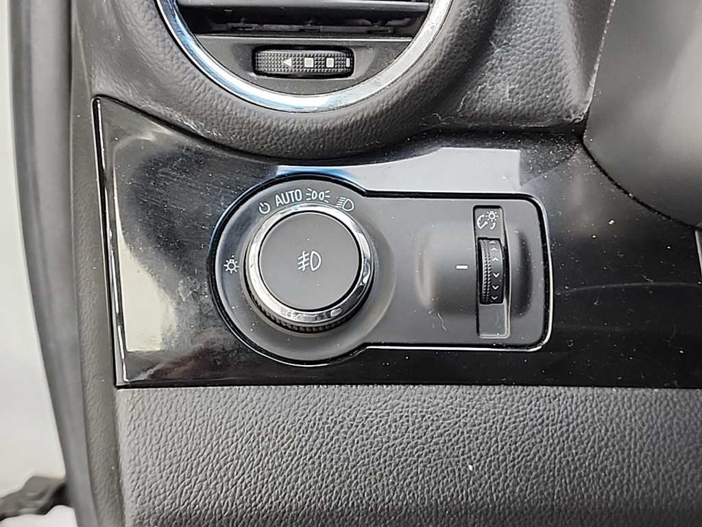 Chevrolet Orlando 2012 Blanco - Importación desde Corea - HF Imports Iquique - Foto 14