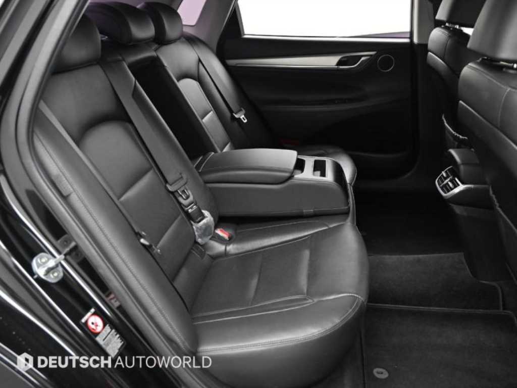 HYUNDAI Grandeur - Vista 12