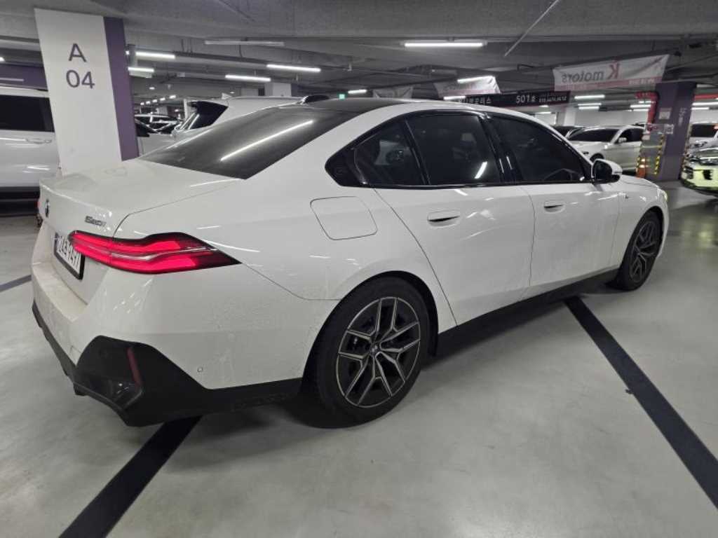 [BMW]5시리즈 (G60) 520i M 스포츠 - миниатюра 5