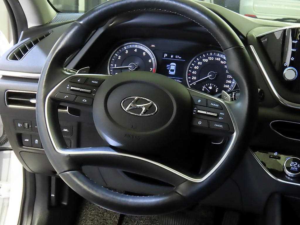 HYUNDAI Sonata - Vista 8