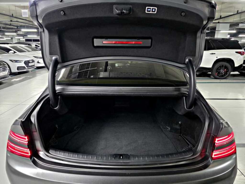 Genesis G80 - Vista 6