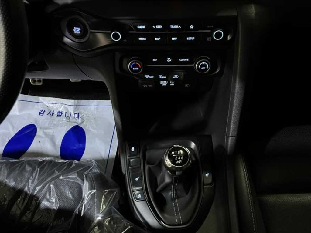 HYUNDAI Veloster - Vista 7