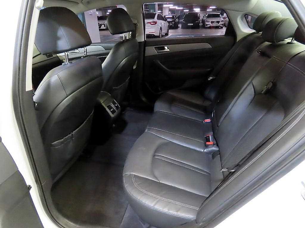 HYUNDAI Sonata - Vista 7