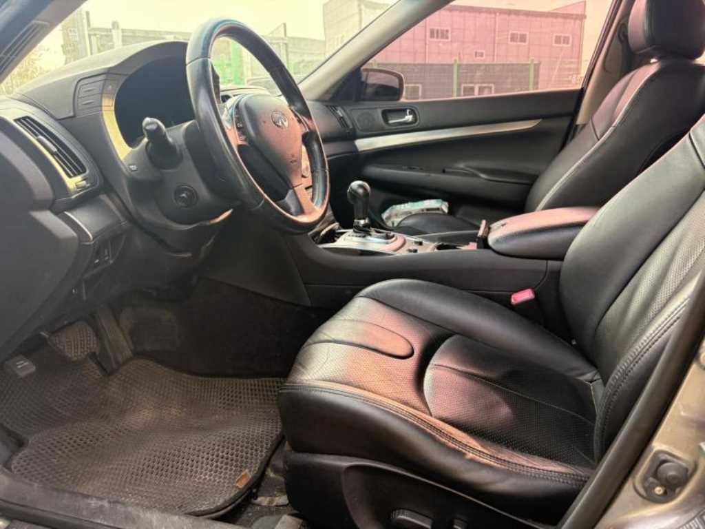 Infiniti G - Vista 4