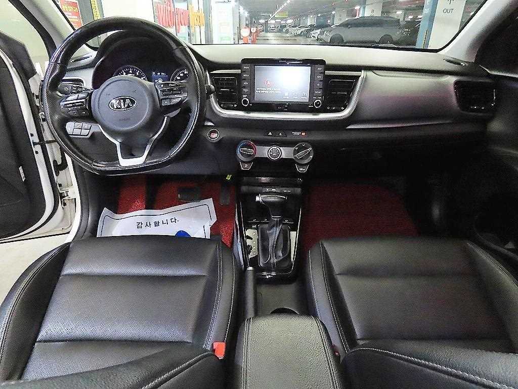 KIA Stonic - Vista 10