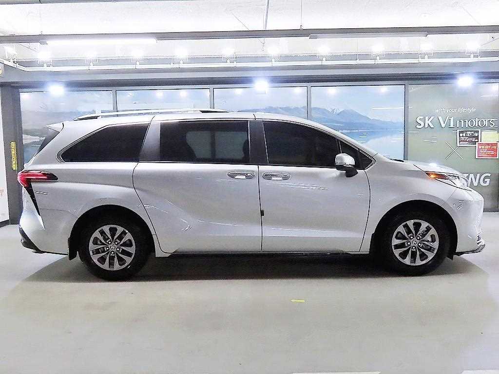 Toyota Siena - Vista 3