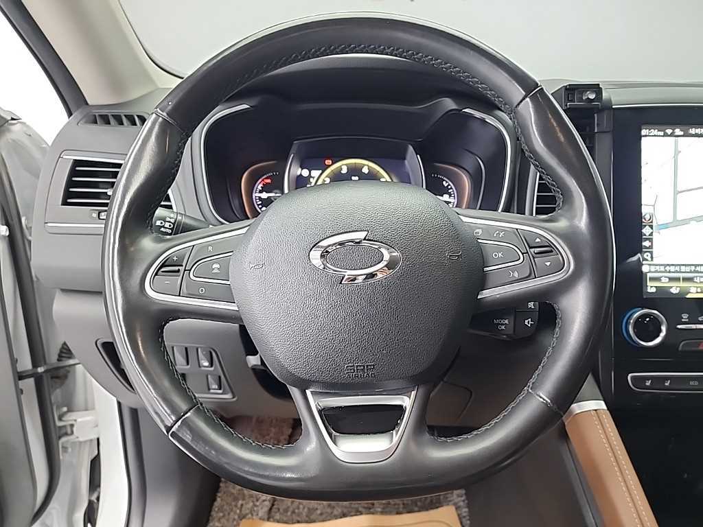 SAMSUNG QM6 - Vista 9