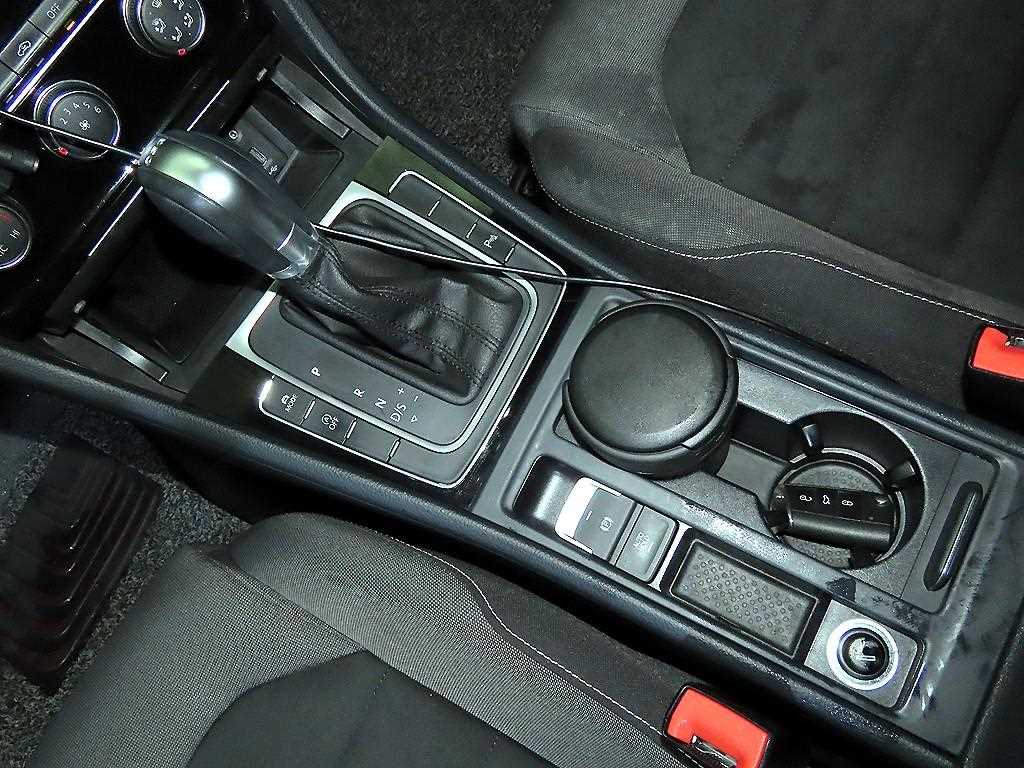 Volkswagen Golf - Vista 12