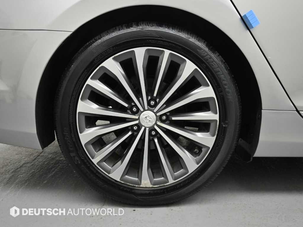 HYUNDAI Grandeur - Vista 5